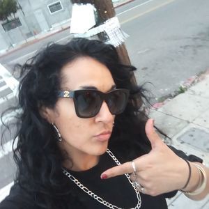 Meet your Posher, Elvira